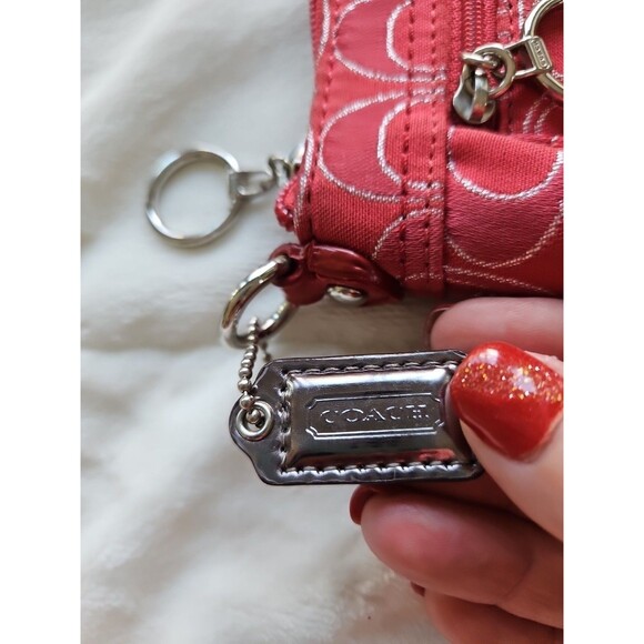COACH Poppy Signature Lurex Large Wristlet Pouch Bag Ruby Silver EUC - Picture 3 of 10